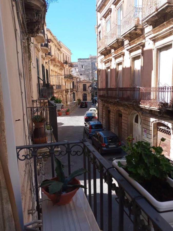 Ortigia Spartan House 1 Syracuse Exterior photo